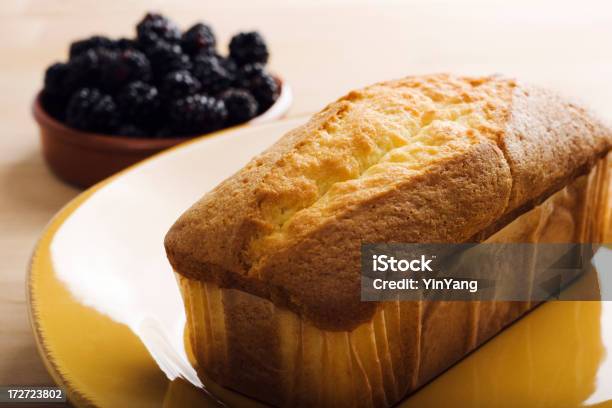 Foto de Bolo De Frutas Silvestres Hz e mais fotos de stock de Amora-preta - Amora-preta, Assado no Forno, Baga - Fruta