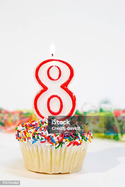 Nummer Acht Partykuchen Stockfoto und mehr Bilder von Backen - Backen, Cupcake, Feiern