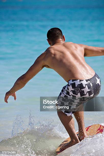 Foto de Skimboarder e mais fotos de stock de 20 Anos - 20 Anos, Adulto, Arrebentação