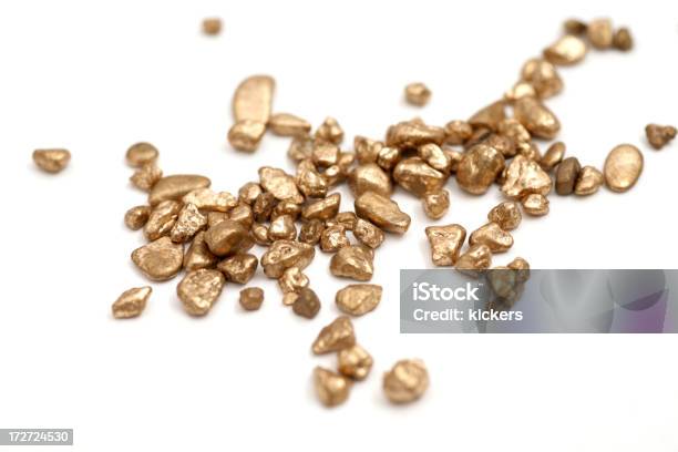 Gold Isoliert Auf Weiss Stockfoto und mehr Bilder von Goldnugget - Goldnugget, Weißer Hintergrund, Bildschärfe