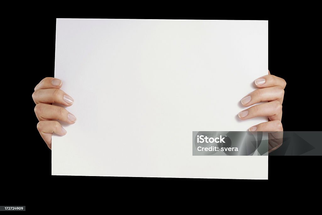 Kobieta ręce, trzymając biały Papier Arkusz - Zbiór zdjęć royalty-free (Biały)
