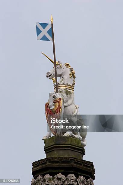 ユニコーンの像スコットランドの旗 - ユニコーンのストックフォトや画像を多数ご用意 - ユニコーン, スコットランド, エディンバラ