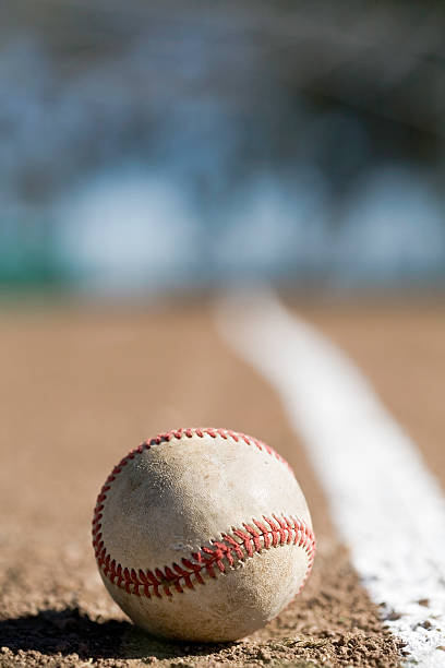 fallo sfera ii - baseline baseball single line dirt foto e immagini stock