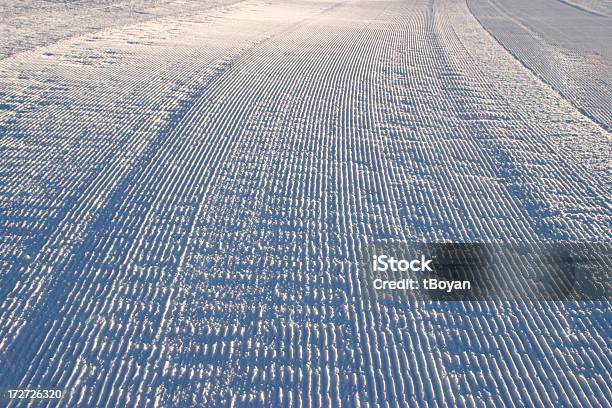 Ski Track Stockfoto und mehr Bilder von Bildhintergrund - Bildhintergrund, Fotografie, Frische
