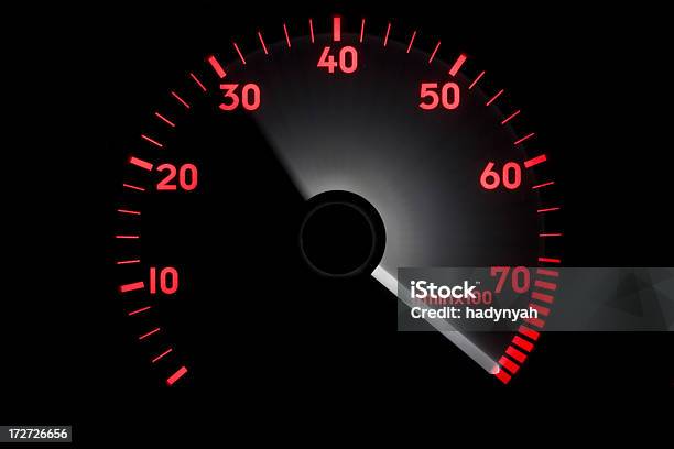 Red Tachometerquase 8000 Rpm - Fotografias de stock e mais imagens de Atividade - Atividade, Automobilismo, Carro