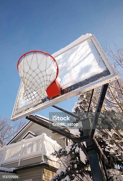 Photo libre de droit de Cornet Glacé banque d'images et plus d'images libres de droit de Basket-ball - Basket-ball, Hiver, Maison