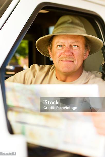 Foto de Homem De Viagem e mais fotos de stock de 50 Anos - 50 Anos, 50-54 anos, 55-59 anos