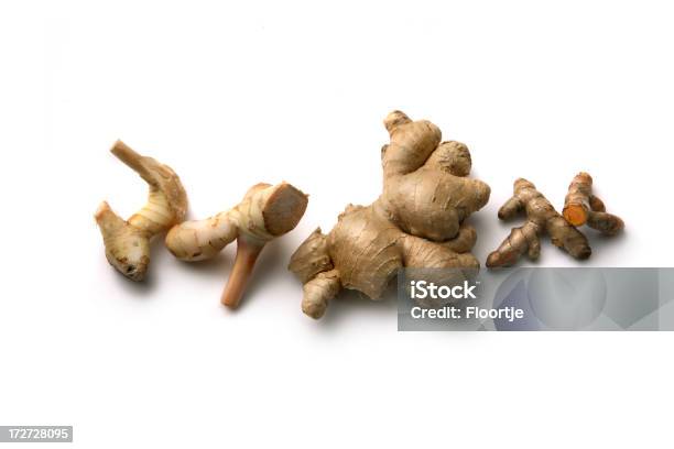 Asian Ingredientes Galangal Jengibre Y Cúrcuma Foto de stock y más banco de imágenes de Cúrcuma - Cúrcuma, Galangal, Jengibre - Especia