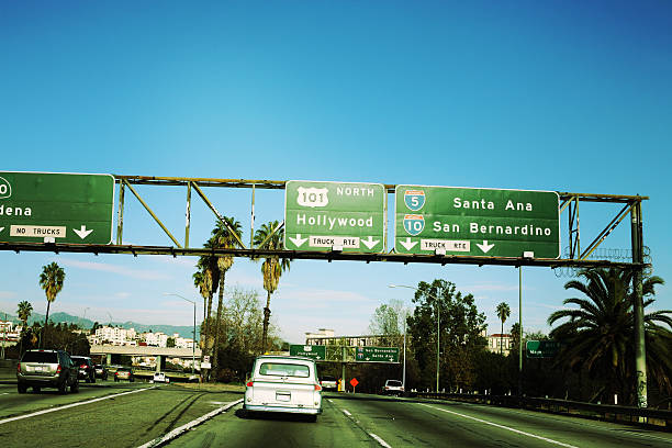 istock Hollywood 101 Freeway Road Sign 172730604