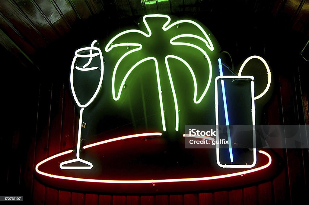 Neon Znak kreskowych - Zbiór zdjęć royalty-free (Alkohol - napój)
