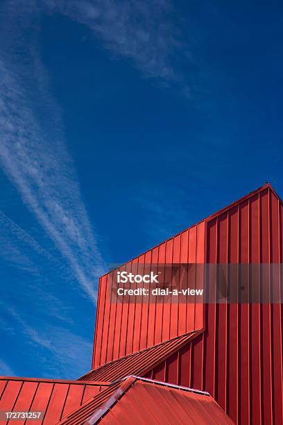 Edifício Vermelho - Fotografias de stock e mais imagens de Metal - Metal, Telhado, Celeiro