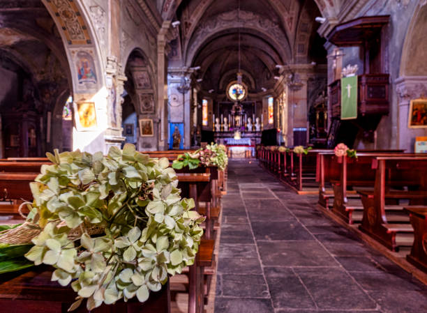 istock inside of church 1727324936