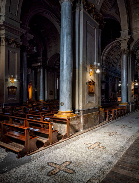 istock inside of church 1727325470