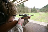junge-shooter.jpg?b=1&s=170x170&k=20&c=E