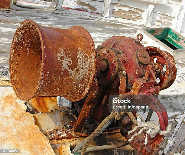 Photo libre de droit de Vieux Rusty Moteur banque d'images et plus d'images libres de droit de A l'abandon - A l'abandon, Acier, Antihygiénique