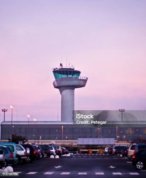 Foto de Aeroporto De Estacionamento e mais fotos de stock de Aeroporto - Aeroporto, Bordeaux, Estacionamento de carros