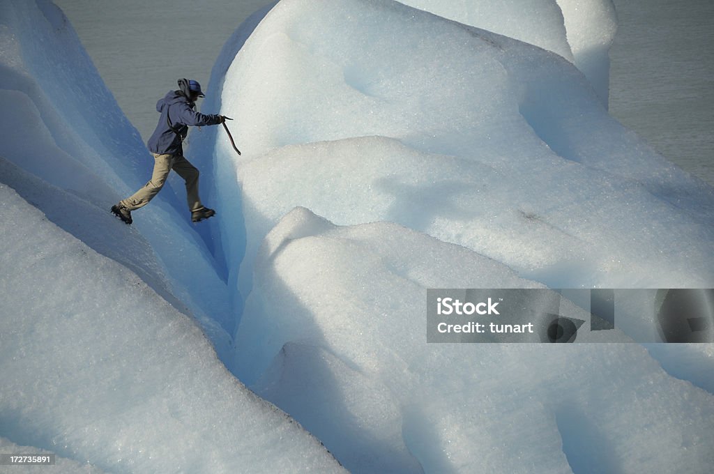 ハイキングで氷河 - モレノ氷河のロイヤリティフリーストックフォト