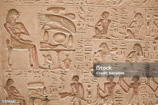 Hieroglyphs - Fotografias de stock e mais imagens de Antigo - Antigo, Arcaico, Arte, Cultura e Espetáculo
