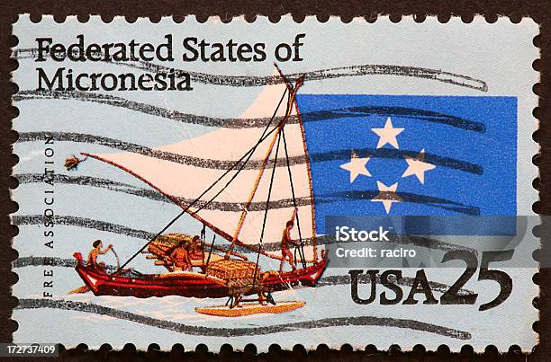 Sello De Micronesia Foto de stock y más banco de imágenes de Bandera - Bandera, Canoa, Canoa con balancín