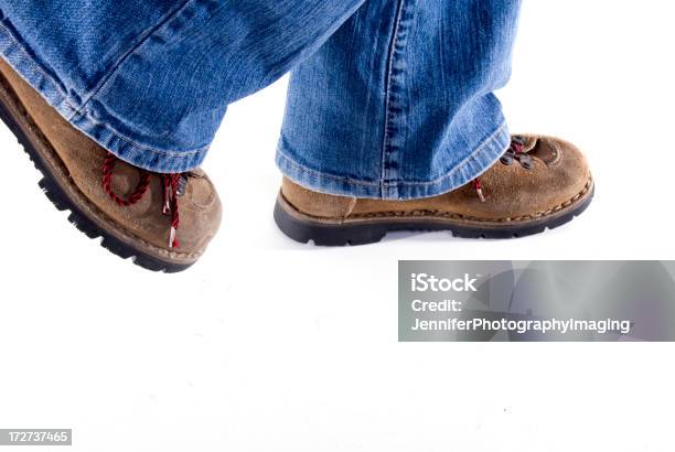 Avanzando En La Dirección Acertada Foto de stock y más banco de imágenes de Andar - Andar, Bota, Botas de excursionismo