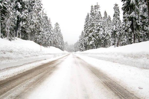 istock Mountain Road in Winter Snow 172738855
