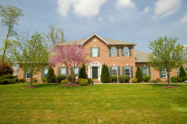 istock American Home in the Suburbs 172738998
