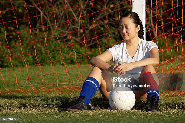 Fußballspieler Porträt Stockfoto und mehr Bilder von Asiatischer und Indischer Abstammung - Asiatischer und Indischer Abstammung, Eine Frau allein, Frauen