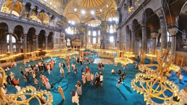 mezquita de santa sofía de estambul en turquía - byzantine aya sofya light lighting equipment fotografías e imágenes de stock