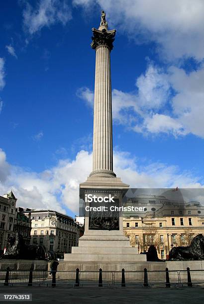 Photo libre de droit de Colonne Épauler À Trafalgar Square banque d'images et plus d'images libres de droit de Colonne architecturale - Colonne architecturale, Amiral - Marine, Amiral Nelson