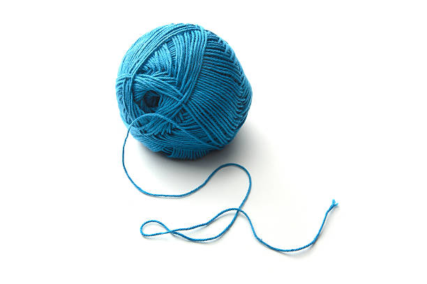 matérias têxteis: blue lã - yarn ball imagens e fotografias de stock