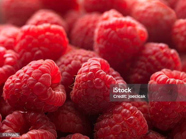 Photo libre de droit de Rouge Framboises Macro Xxl banque d'images et plus d'images libres de droit de Framboise - Framboise, Aliment, Aliments et boissons