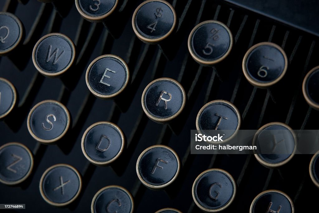 Античный Клавиатура пишущей машинки - Стоковые фото 1930 роялти-фри
