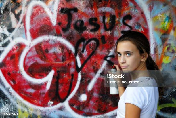 Graffiti De Jesus - Fotografias de stock e mais imagens de Grafite - Produto Artístico - Grafite - Produto Artístico, Jesus Cristo, Criança