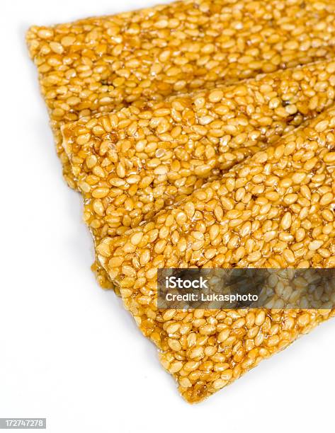 Sesame Brittles Refrigerio Foto de stock y más banco de imágenes de Golosina - Golosina, Semilla de sésamo, Actividad de fin de semana