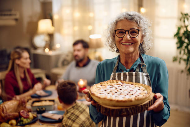 istock Grandma's Thanksgiving pie is the best! 1727479573
