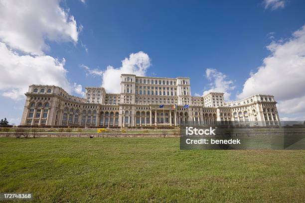 Bucharest Romania 0명에 대한 스톡 사진 및 기타 이미지 - 0명, 건축, 구름