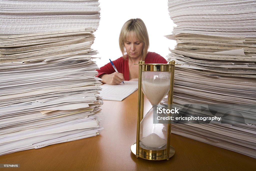 Mujer oficina empleado - Foto de stock de 35-39 años libre de derechos