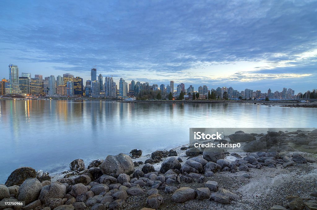 Vancouver Skyline al atardecer - Foto de stock de Agua libre de derechos