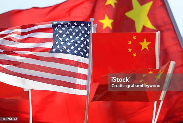 Foto de Bandeiras Americanas E Chinês e mais fotos de stock de As Américas - As Américas, Bandeira, Bandeira Chinesa