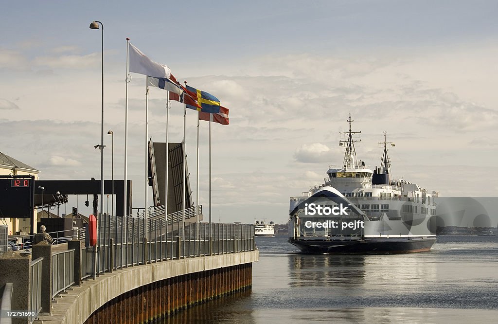 Le Ferry arrive à harbour - Photo de Danemark libre de droits