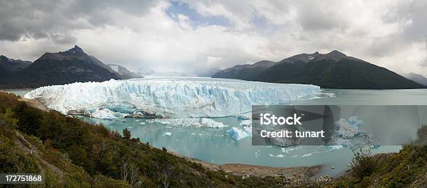 Perito Glaciar Moreno Panorâmica - Fotografias de stock e mais imagens de América do Sul - América do Sul, Ao Ar Livre, Argentina