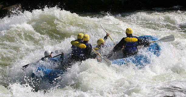 pure deleite - rafting rapid white water atlanta whitewater boating fotografías e imágenes de stock