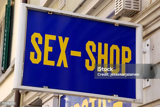 Photo libre de droit de Sex Shop banque d'images et plus d'images libres de droit de Quartier chaud - Quartier chaud, Affaires, Amour