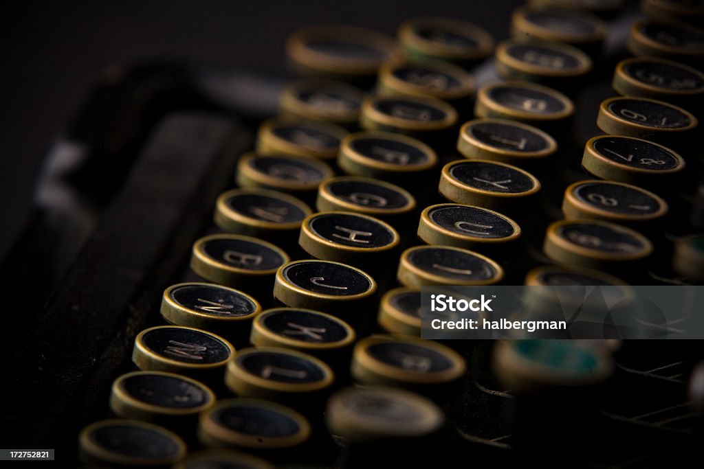 Teclado de Máquina de Escrever antiga - Foto de stock de 1930 royalty-free