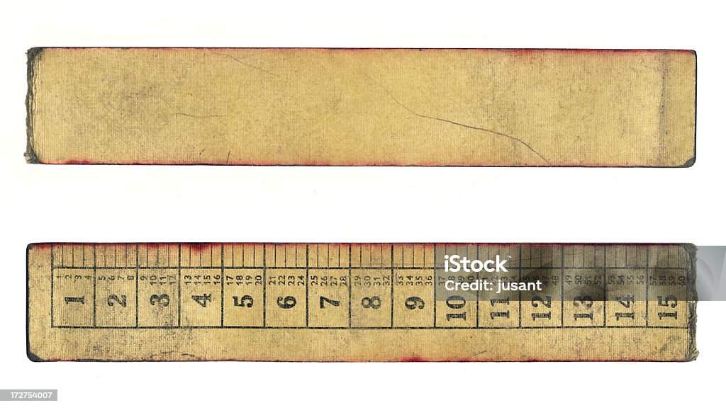Papel viejo y desgastado medida con sucia de números. - Foto de stock de Antigualla libre de derechos