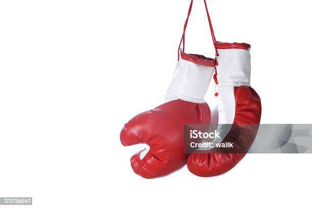 Guantes De Boxeo Foto de stock y más banco de imágenes de Boxeo - Deporte - Boxeo - Deporte, Colgar, Guante