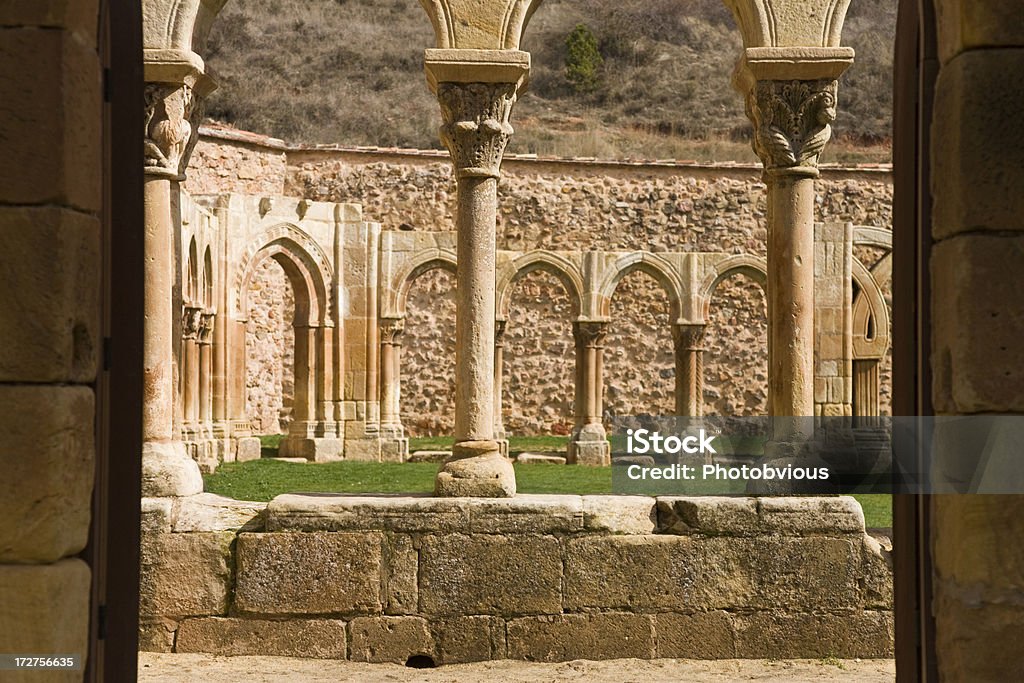 Românico Claustro Igreja ruínas. Série - Royalty-free Arruinado Foto de stock
