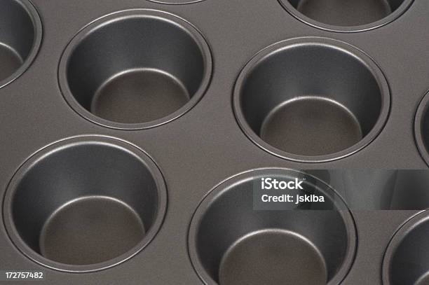 https://media.istockphoto.com/id/172757482/photo/muffin-tin-for-cooking-background.jpg?s=612x612&w=is&k=20&c=YPRTLII4mh2zOeomahX7h8QAVZsUgLwn7ja4TfOq9pg=