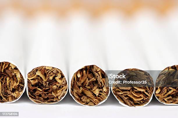 담배 Closeup 건강하지 못한 생활방식에 대한 스톡 사진 및 기타 이미지 - 건강하지 못한 생활방식, 담배, 담배 용품