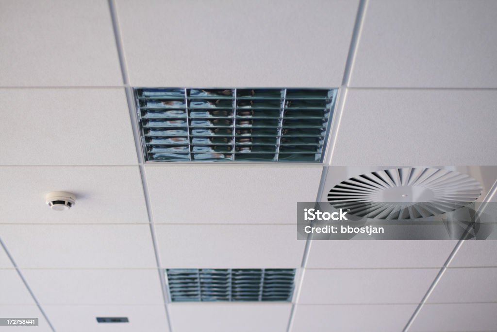 Управление потолок - Стоковые фото Офис роялти-фри